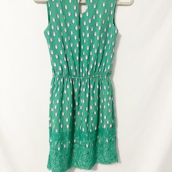 Chelsea & Violet Bird Patterned Green Lace Sleeveless Dress Size XS - Picture 3 of 8